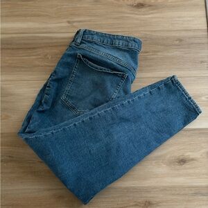 Old Navy Women's Straight Jeans in Blue